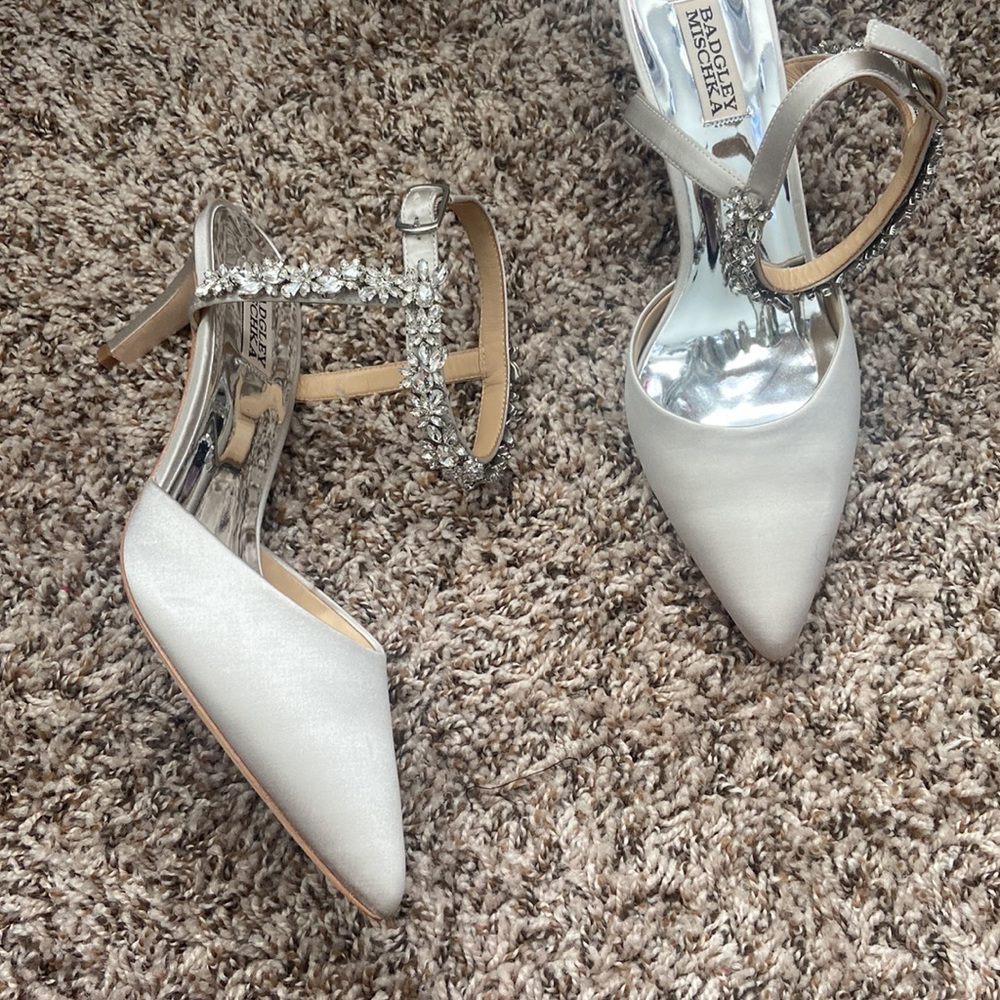 BADGLEY MISCHKA Esmeralda Embellished Silk Pumps - Picture 4 of 6